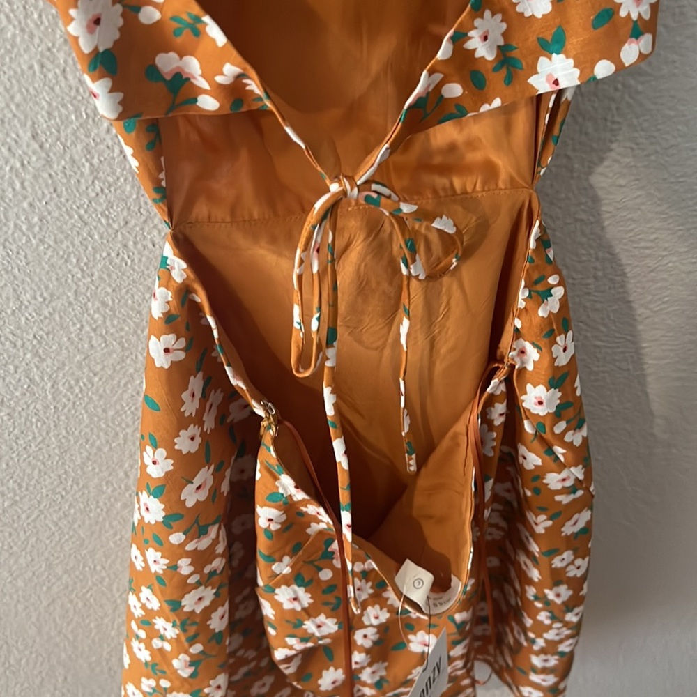 Floral Cutout Dress - Picture 7 of 8